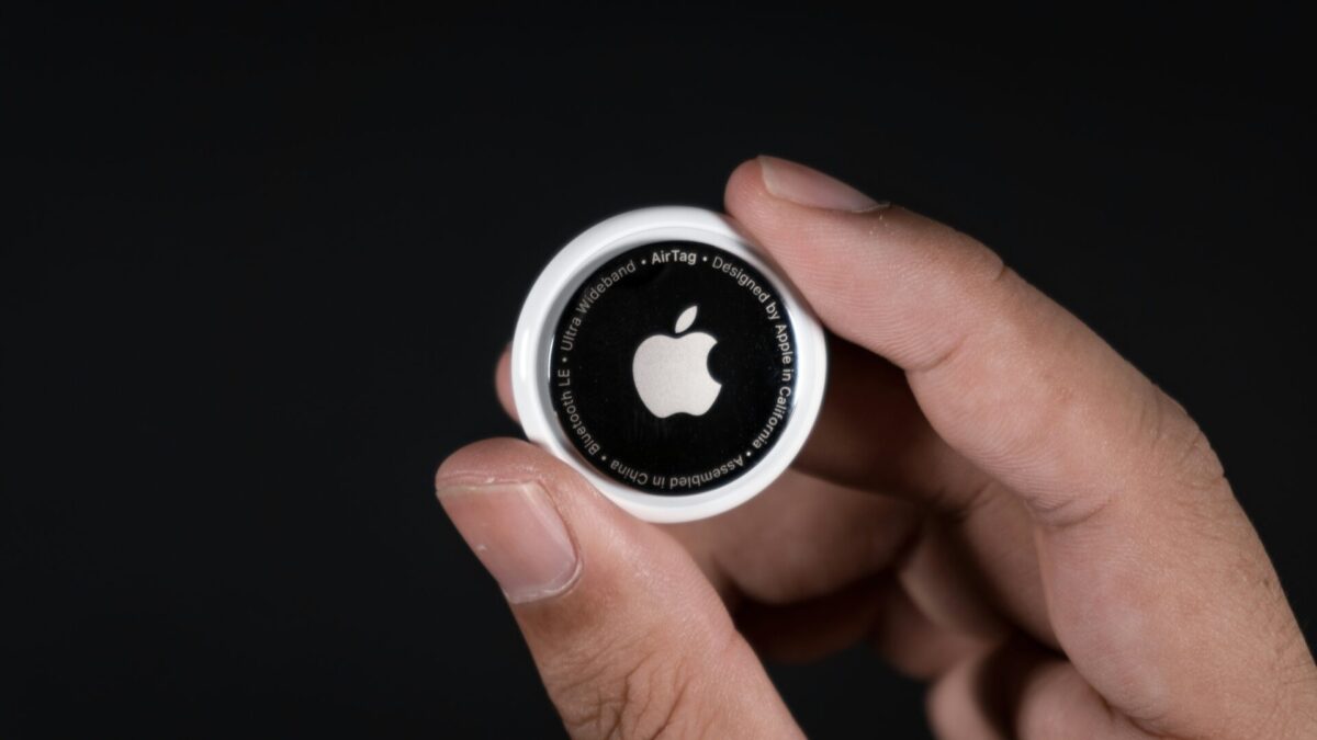 Air tag tracking device
